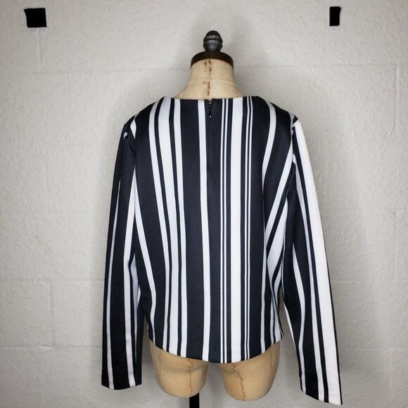 NWT Metaphor Black & White Striped Top Size Large - Picture 4 of 10